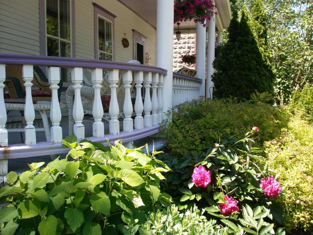 O Bois Dormant B&B Magog Bagian luar foto