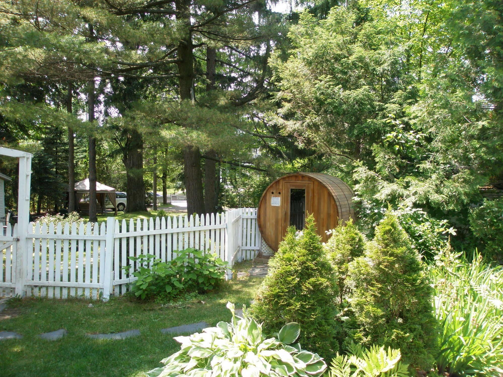 O Bois Dormant B&B Magog Bagian luar foto